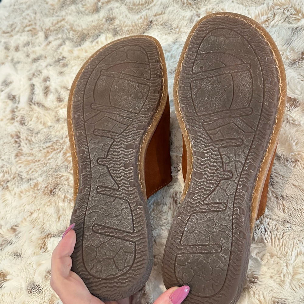 Born Flower Appliqué Women's Brown Slide Sandals size 8 - Picture 7 of 7